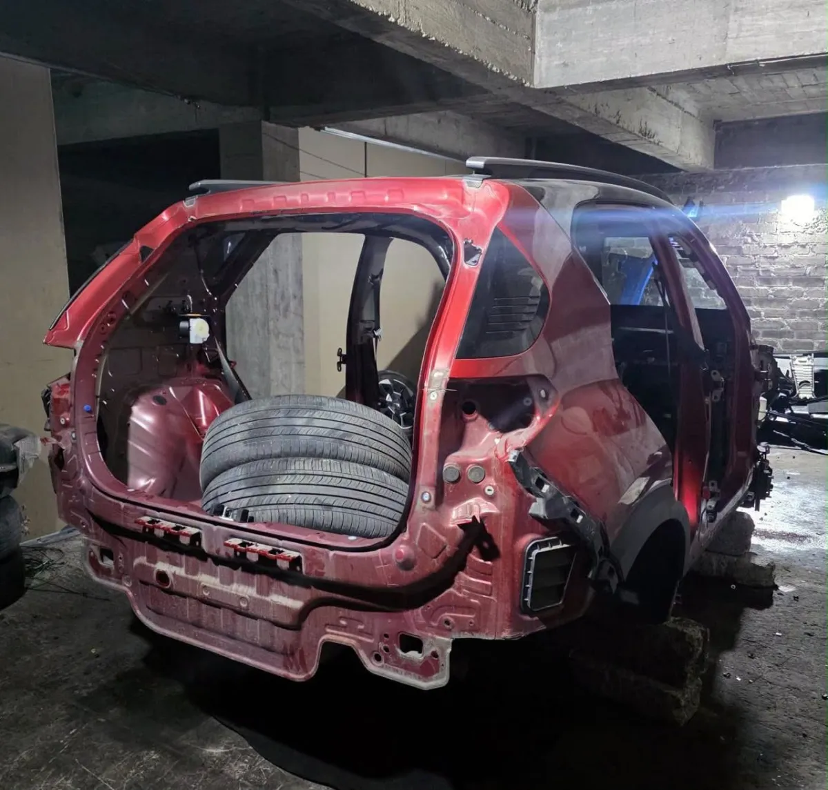 Descubren predio donde desvalijaban autos robados en Chimalhuacán