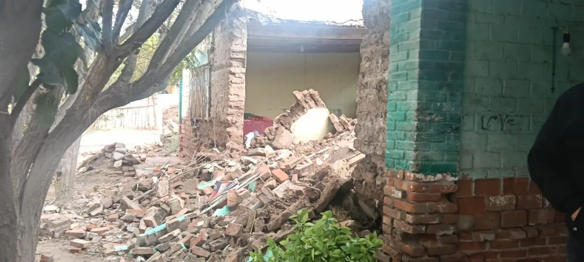 Lluvias dejan daños en 100 viviendas y una escuela, en San Pedro de las colonias, Coahuila