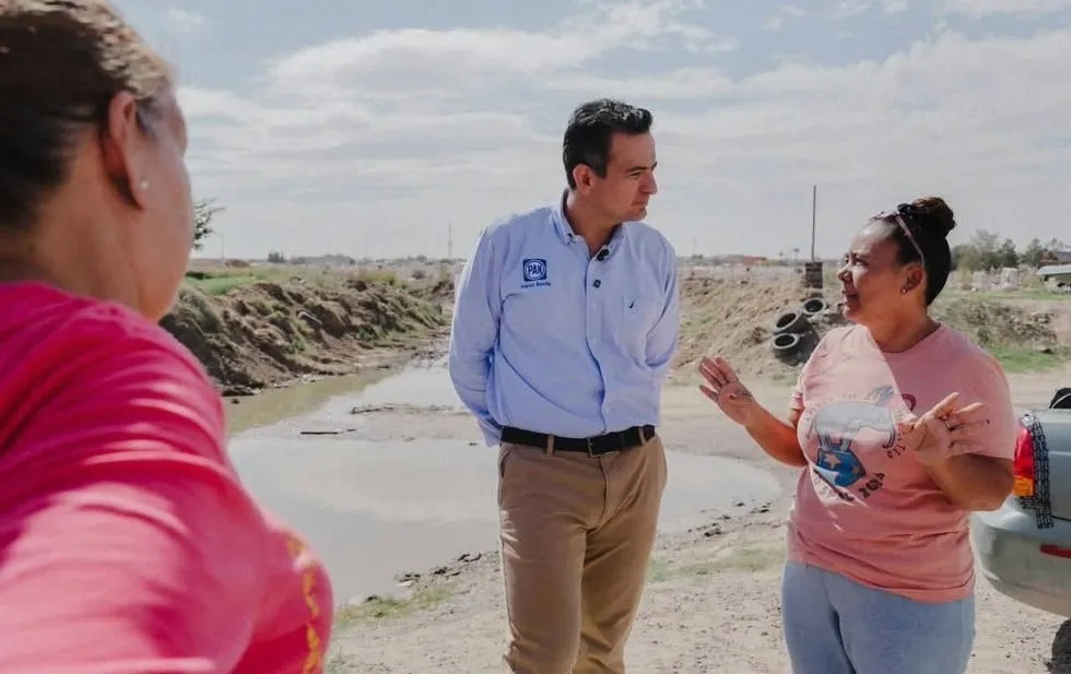 Bonilla recorre la Toronja Roja en medio de presuntos retardos en obras