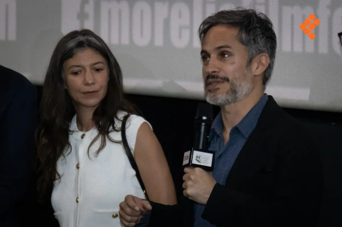 Gael García no quiere que el cine contamine sus libros favoritos