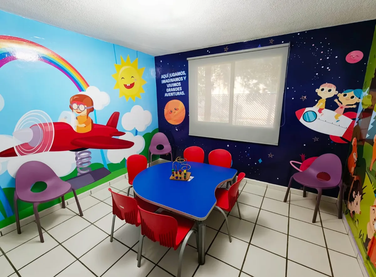León abre ludotecas para infancias