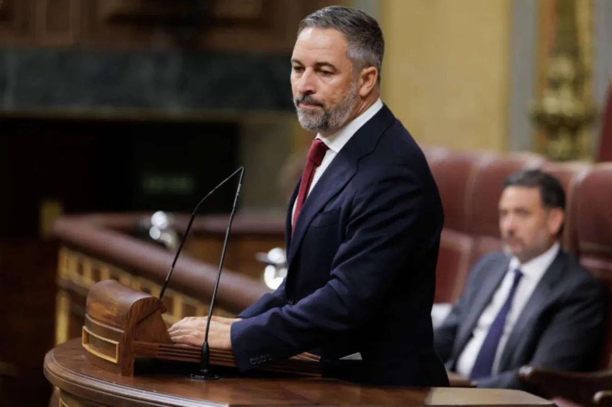 La letra pequeña del pacto entre Feijóo y Abascal: candidatos de Vox en las listas del PP