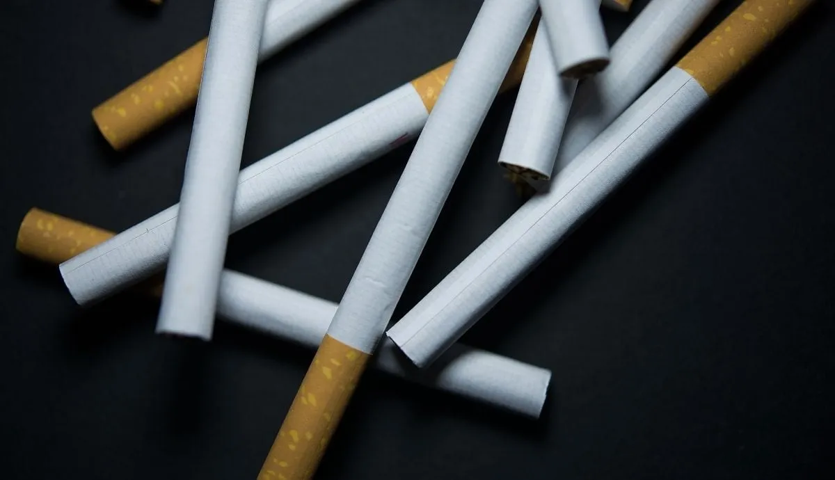 El aumento al impuesto del tabaco en México eleva las cajetillas a 110 pesos e impulsa un mercado ilegal que cuesta 27 mil millones de pesos a Hacienda