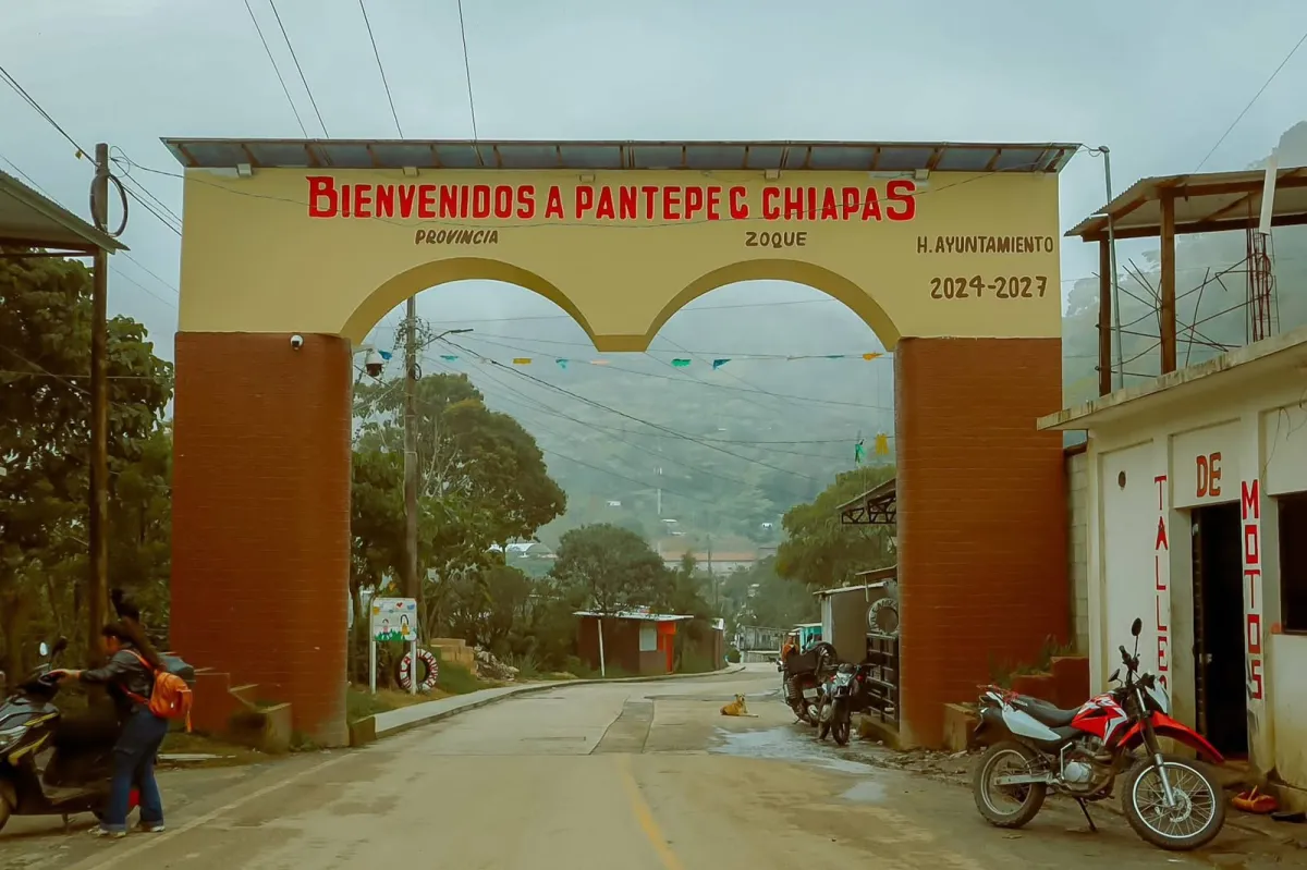 Damnificados de Pantepec exigen respuestas ante rezago en reconstrucción de sus viviendas