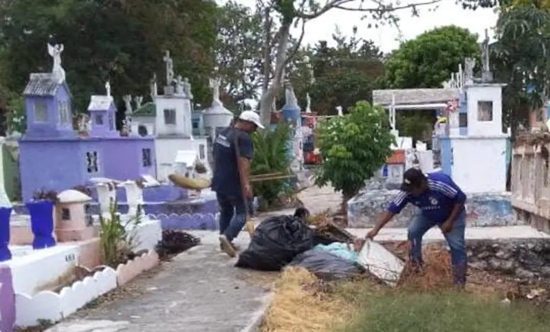 Refuerzan mantenimiento en cementerios de Mérida previo al Hanal Pixán