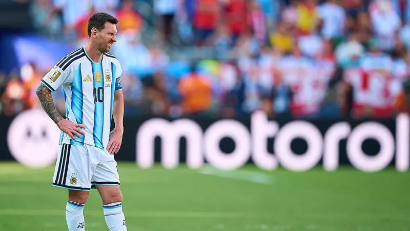 Portero de Benín reta a Messi previo a su partido de despedida con Argentina