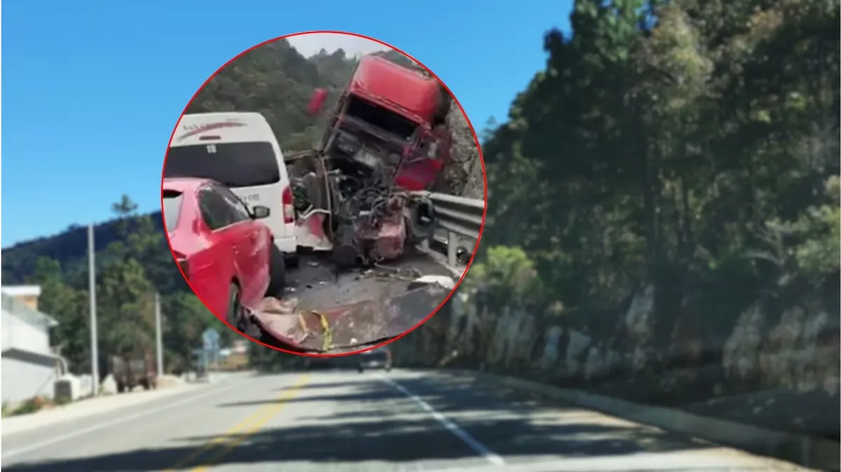 Dos muertos y 14 heridos por accidentes consecutivos en autopista de Chiapas