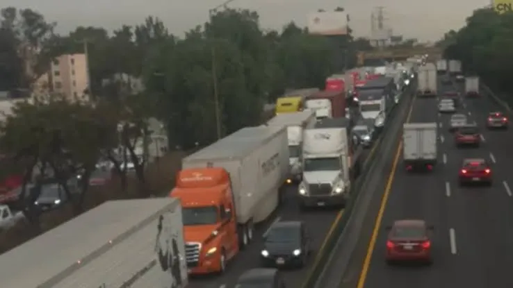 Inicia paro nacional de transportistas con presencia en carreteras