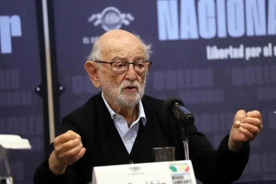 Acusa Sarukhán décadas sin política industrial en México