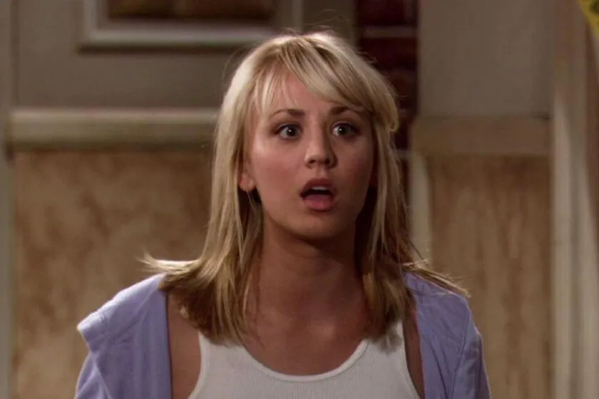 A los 14 años, Kaley Cuoco encarnó a todo un icono de los 70. Una revisión de 'La tribu de los Brady' que generó controversia