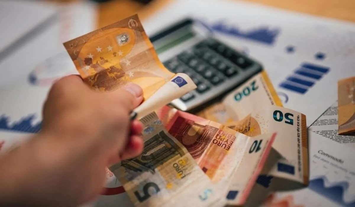 Con un microcrédito, pagar cada mes no garantiza deber menos