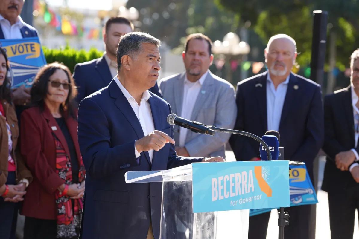 Conoce a Xavier Becerra, hijo de una familia mexicana, que busca gobernar California frente a Trump