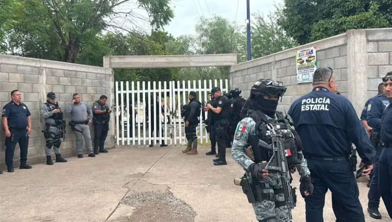 Ataque en escuela de Torreón: Muere subdirectora y detienen a 2 exalumnos; hay 3 heridos