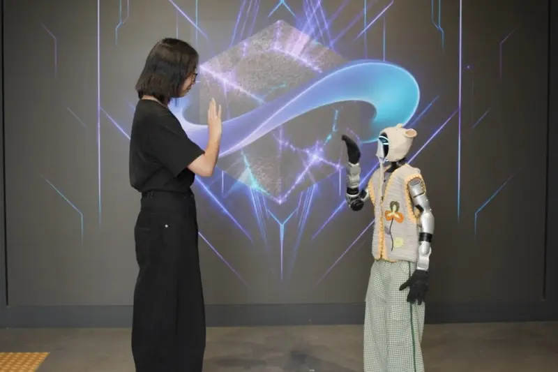 El futuro de los robots humanoides ha llegado a un parque de Corea del Sur. Más o menos