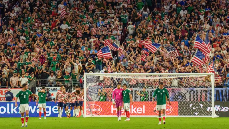 Estados Unidos aprovecha errores defensivos y golea 3-0 a México