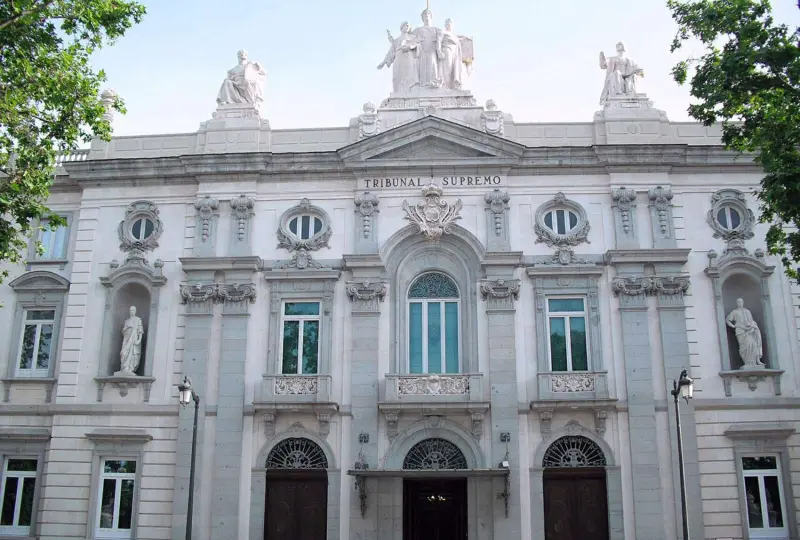 El Supremo apura los plazos del recurso contra la Ley de Nietos bajo la ofensiva total de Vox