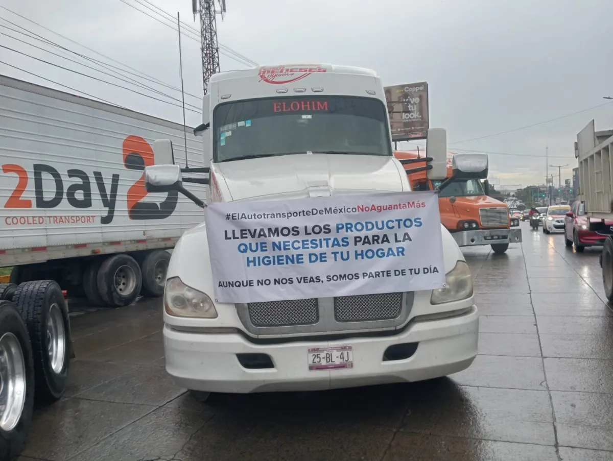 Paro de transportistas en el puerto; piden seguridad y mejores carreteras