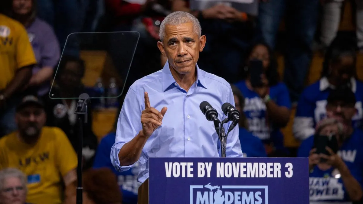 Obama critica "caos y crueldad" de Trump mientras hace campaña por los demócratas