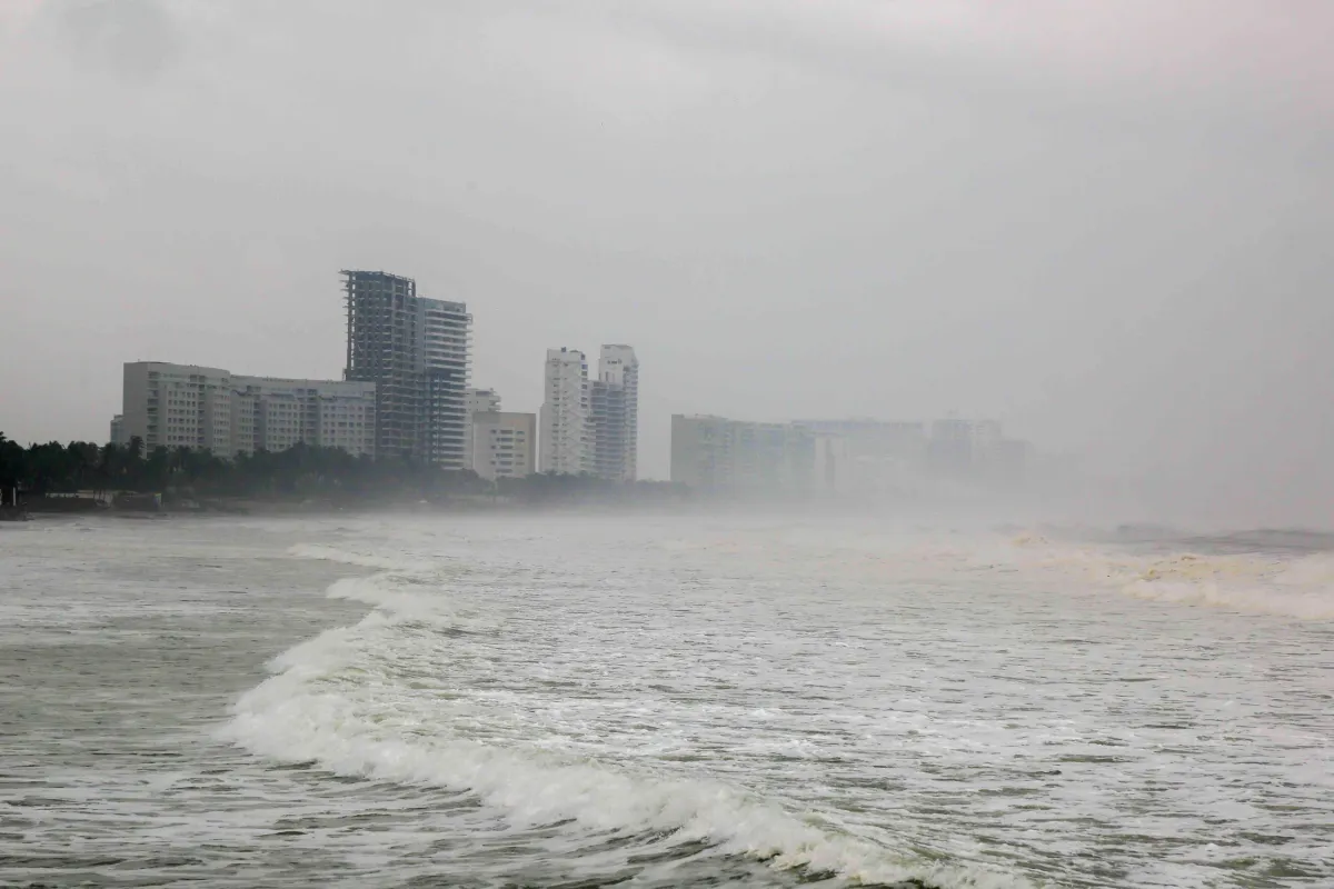 Cierra Marina puertos en 3 estados por tormenta ‘Isaías’