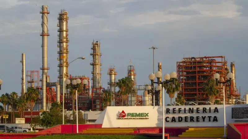 México tiene petróleo, pero debe ganarse cada dólar de inversión: Petroleras de Reino Unido y Australia