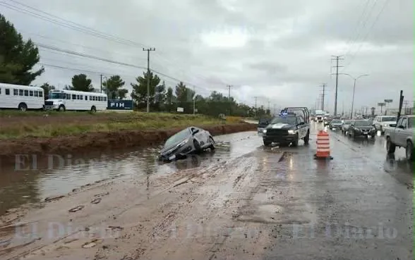 Lluvias dejan 68 incidentes en Chihuahua; reportan una persona fallecida, inundaciones y socavones
