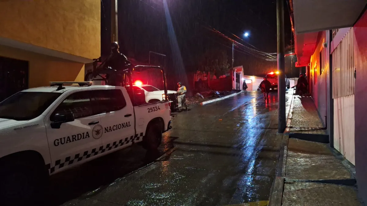 Muere una mujer tras ataque armado en puesto de tacos en Uruapan