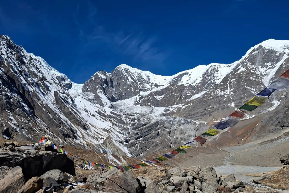 Muere alpinista alemán tras caer de montaña en Nepal