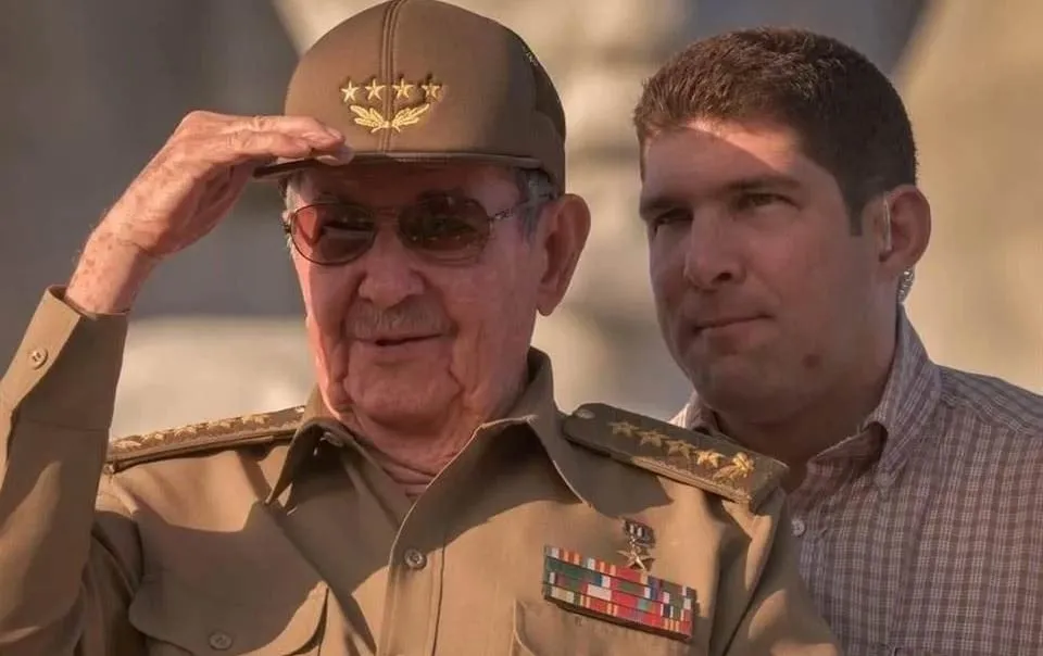 Califica Sheinbaum de política orden de arresto a Castro