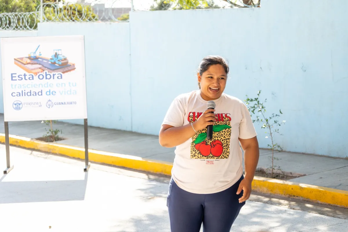 Pavimentan Francisco Villa y mejoran movilidad