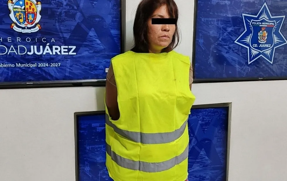 Detienen a mujer en presunta posesión de 15 gramos de cristal