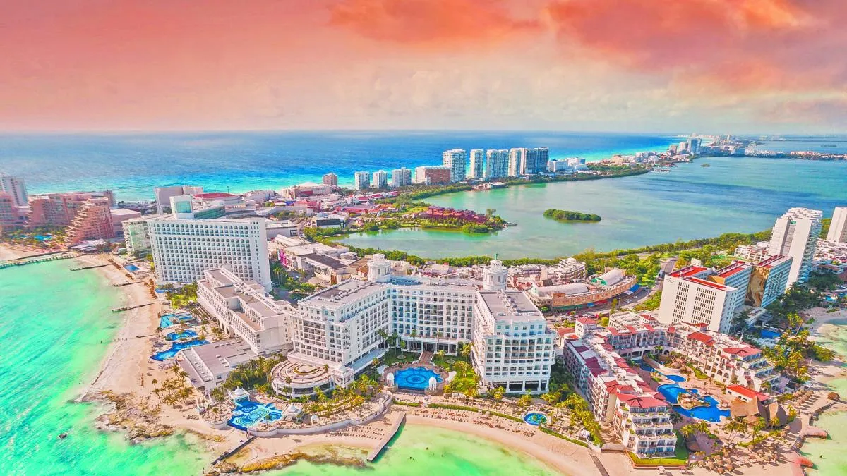 Turismo de playa se contrae en México: Cancún pierde 623,000 pasajeros
