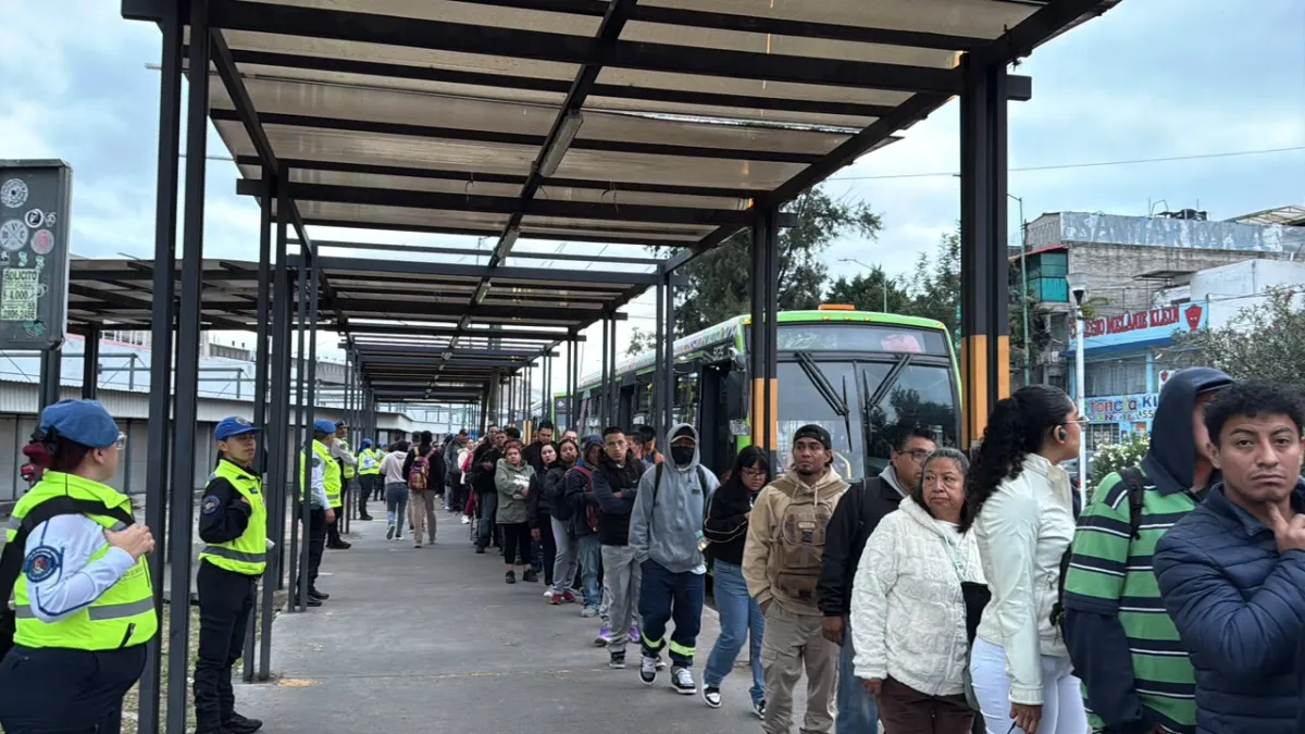 Sin servicio, Línea 9 del Metro tras conato incendio en Velódromo