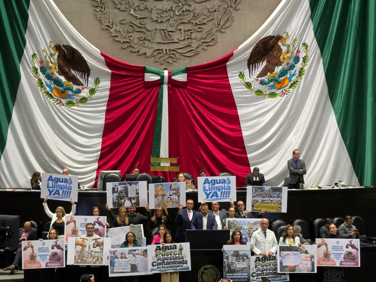 Diputados aprueban alzas de hasta 427% en derechos federales