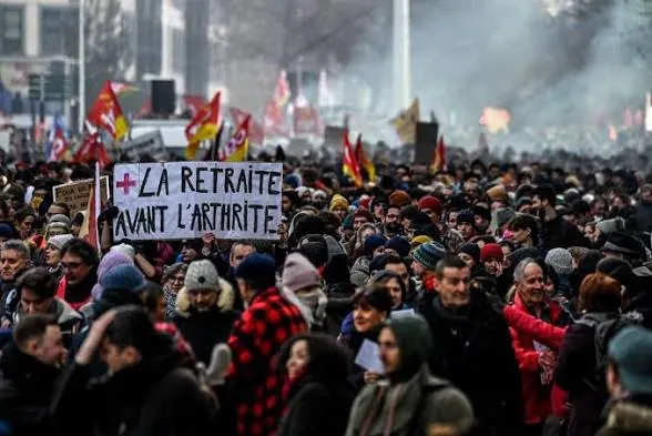 Francia restringe manifestaciones y desata controversia por el derecho a la protesta