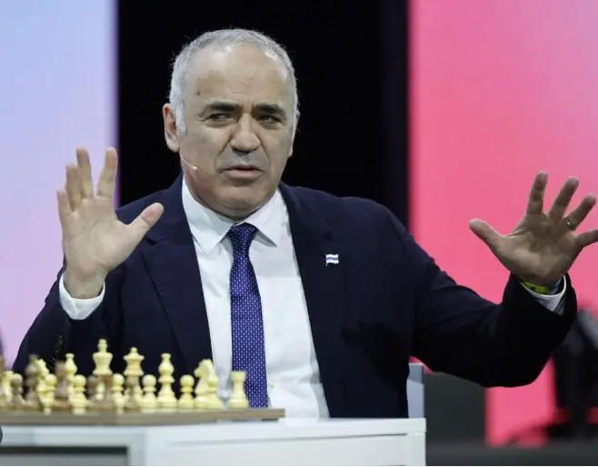 Garry Kasparov, leyenda del ajedrez y crítico de Putin afirma que EU le advirtió sobre una amenaza de asesinato