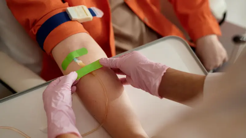 Cofepris autoriza el primer ensayo clínico con células CAR-T en México contra la leucemia