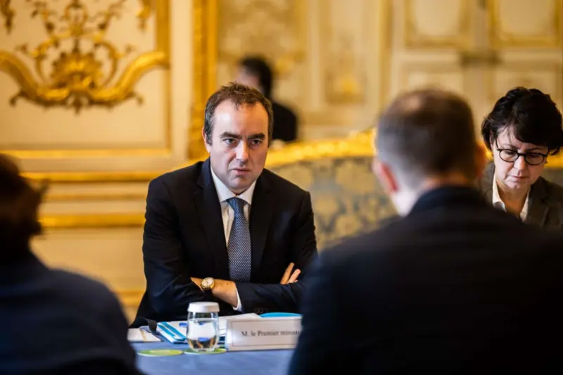 Francia examina a sus políticos con controles antidroga periódicos