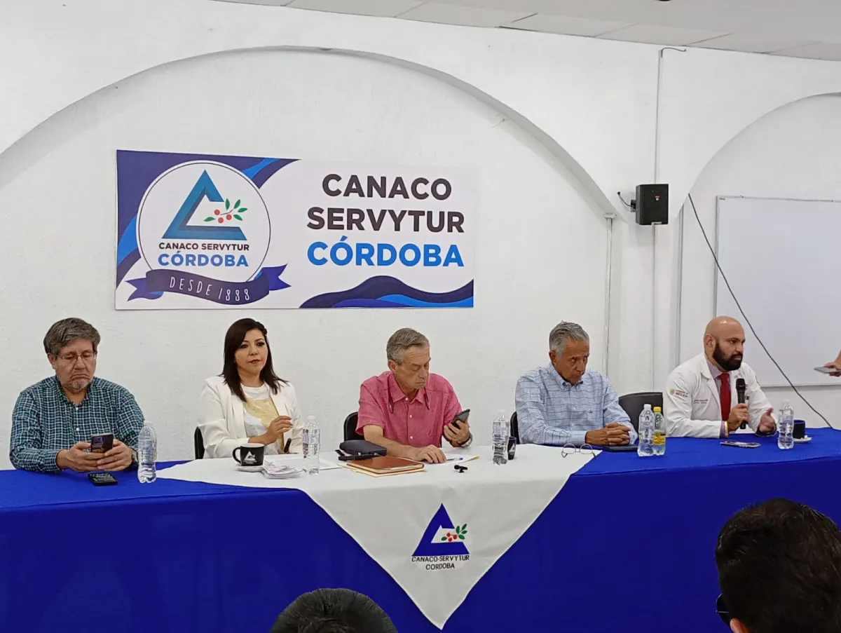 Organiza Canaco feria del empleo y jornadas de salud en Córdoba