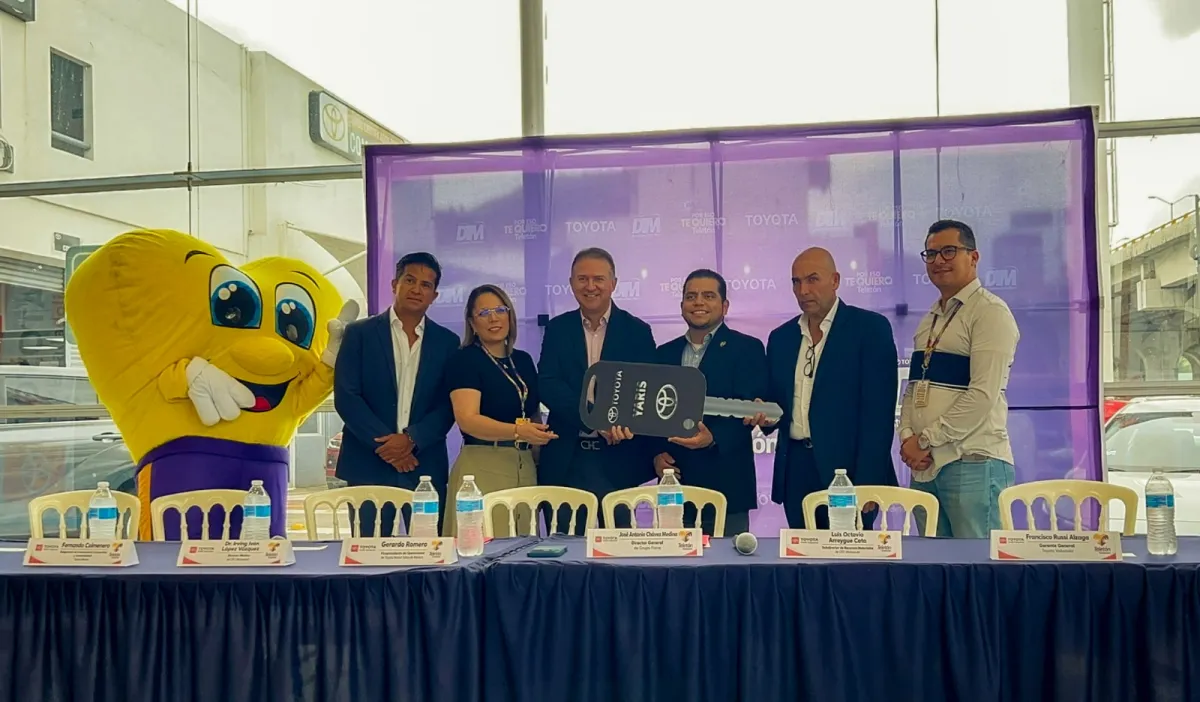 Dona Toyota México un automóvil al CRIT Morelia; suman 100 en el país