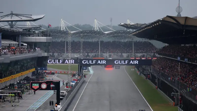 Cómo un error de software produjo un caos en el arranque del GP de Bahréin en Malasia de la F1 2026
