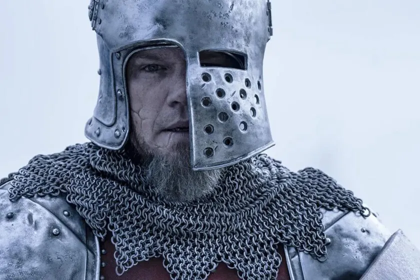 Matt Damon interpreta a un caballero medieval que busca venganza en este intenso thriller basado en hechos reales que está disponible en streaming