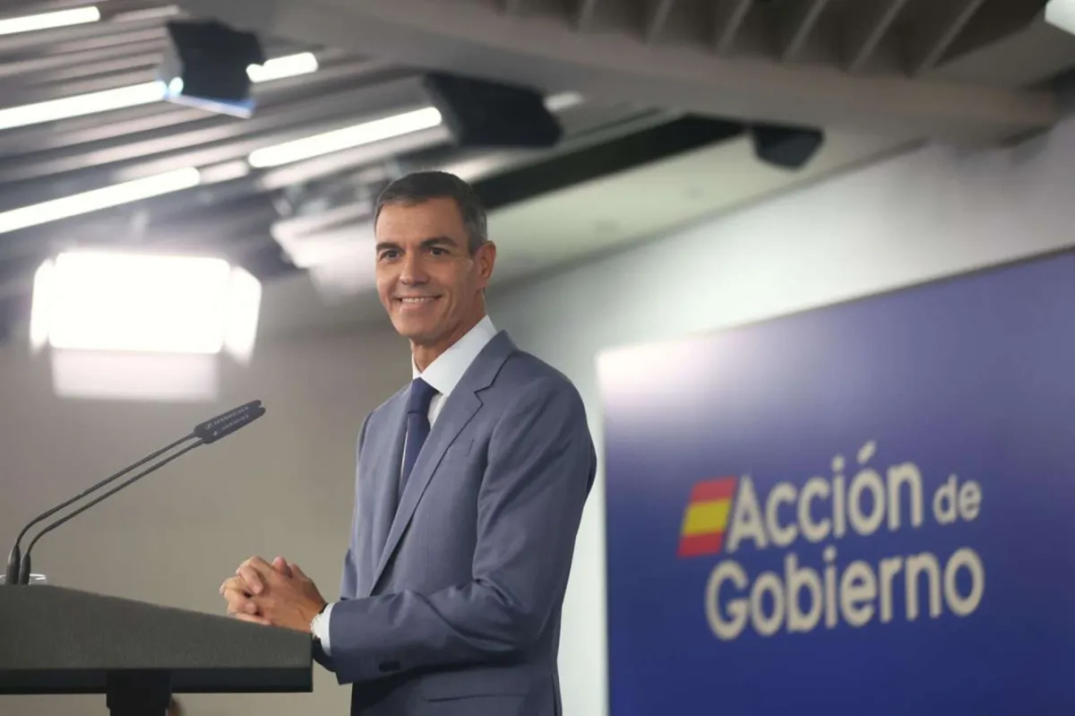 El desahucio de Maricarmen y el adelanto electoral catapultan al PSOE sobre el PP, según el CIS