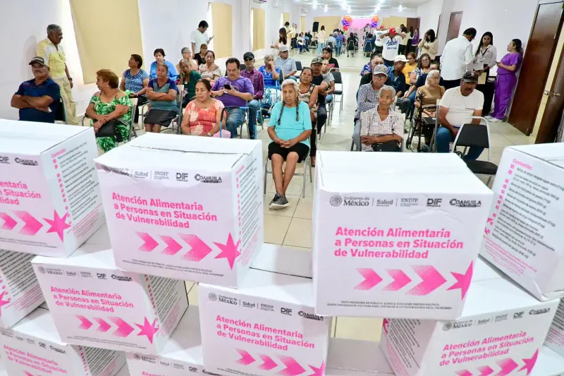 Entregan apoyos alimentarios a 200 abuelitos de Frontera