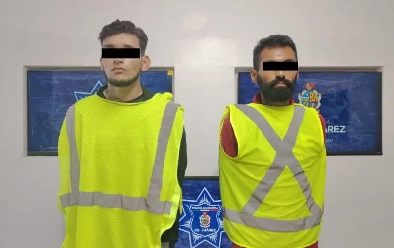 Casi causan choque en Portal del Roble; los detienen con un arma