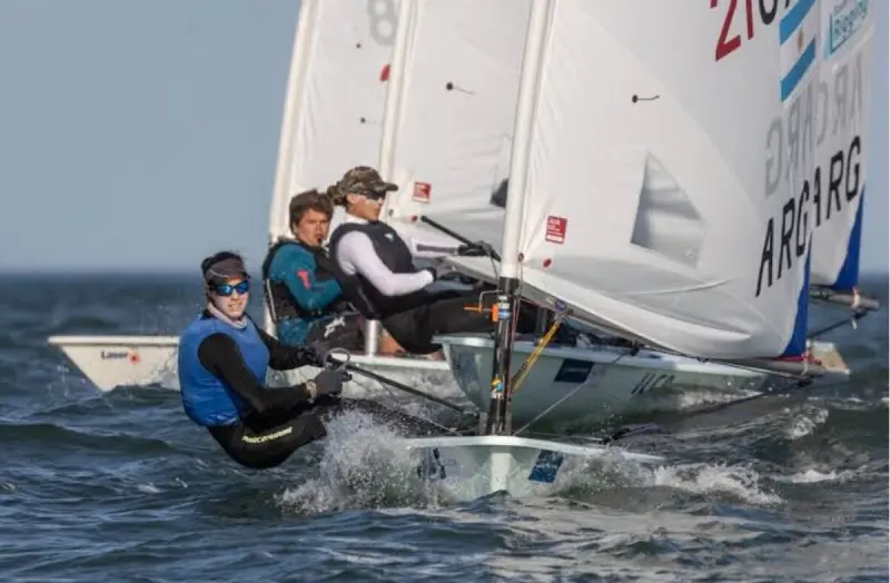 La llegada a la layline como habilidad clave en la vela