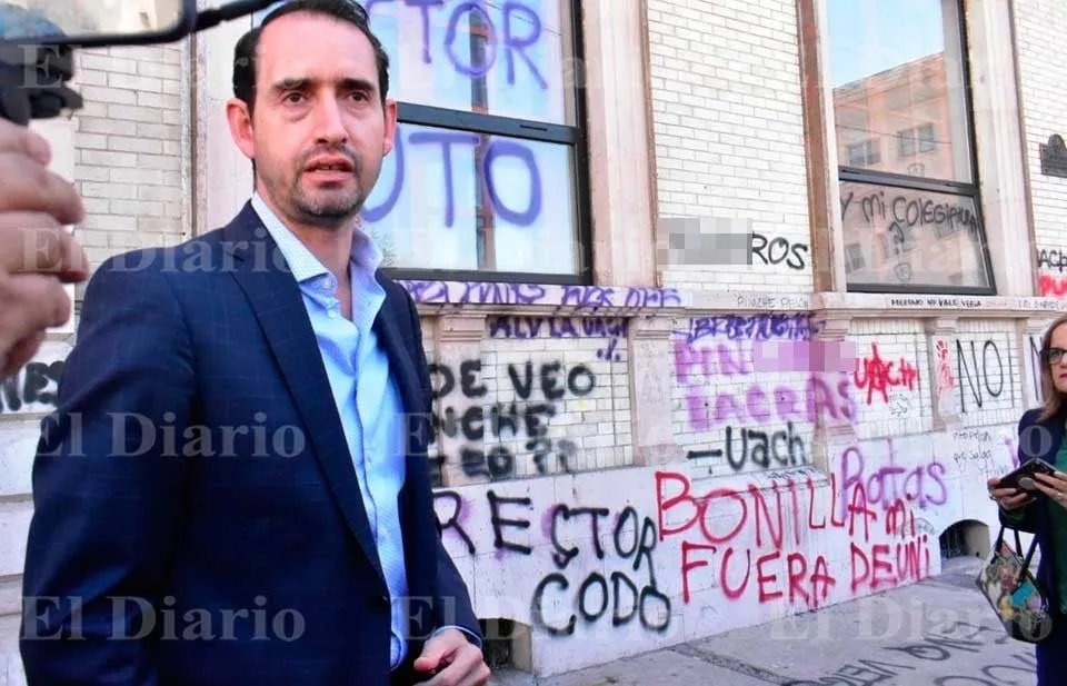 Levantan acta de daños a Rectoría