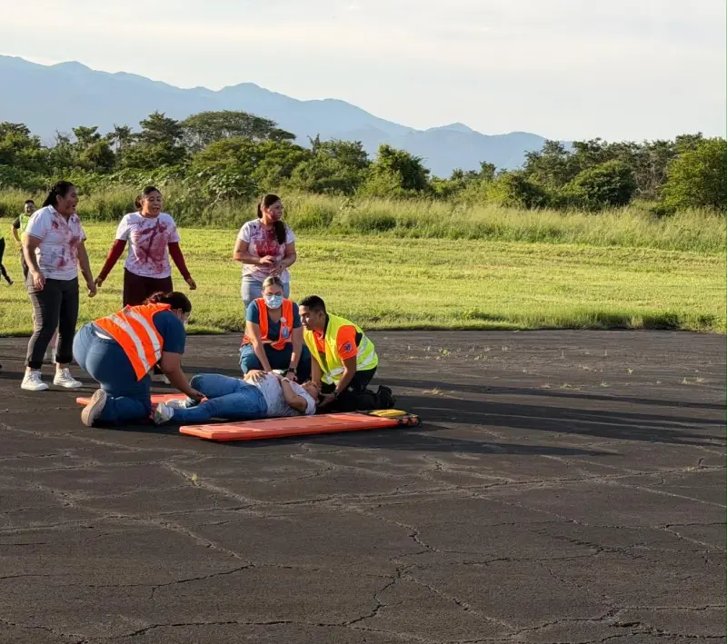 Aeropuerto Internacional de Puerto Vallarta realiza simulacro de emergencia aérea