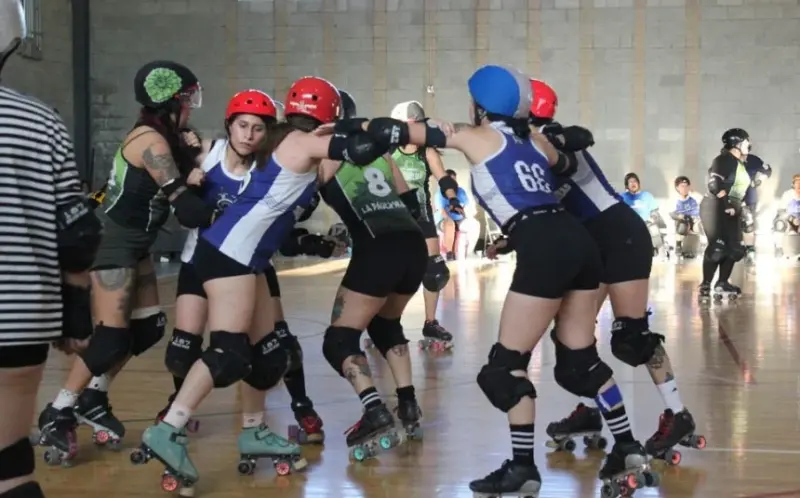 Se coronan Inquisidoras de Juárez campeonas del torneo de roller derby