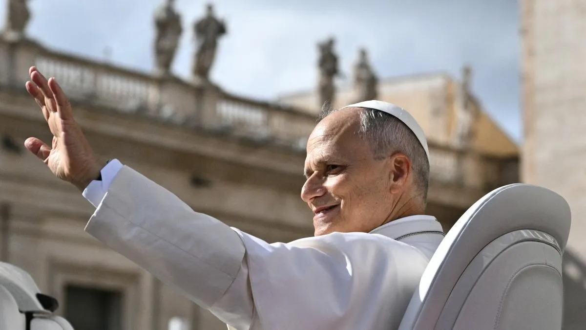El papa León XIV no requerirá tratamiento adicional tras operación por cáncer, aseguran médicos