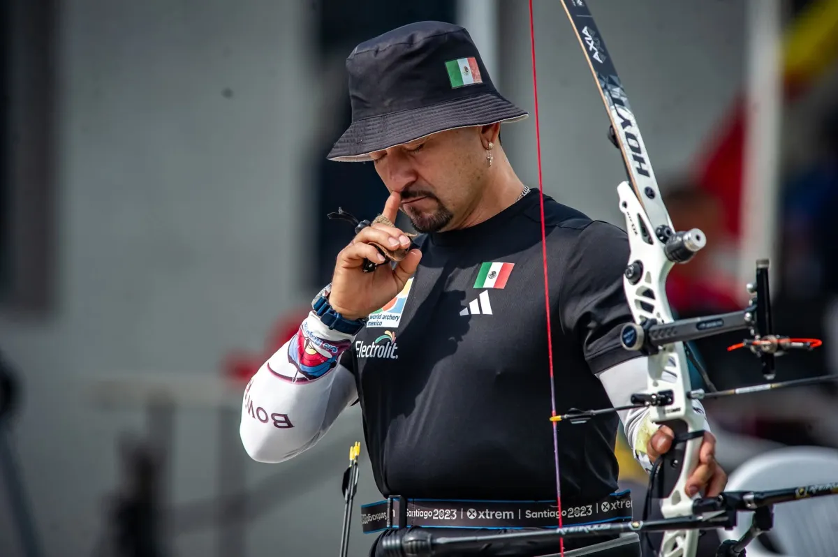 Conquista oro y bronce el michoacano Samuel Molina en Chile